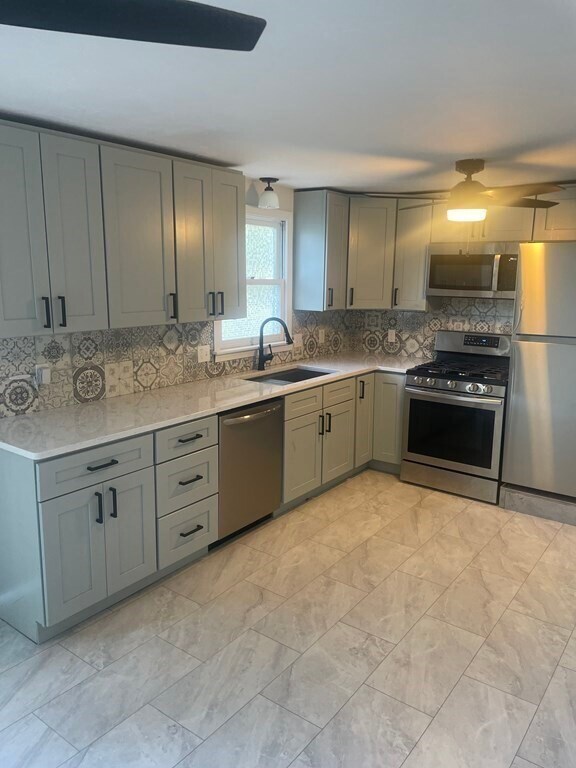 Building Photo - 51 Grove St