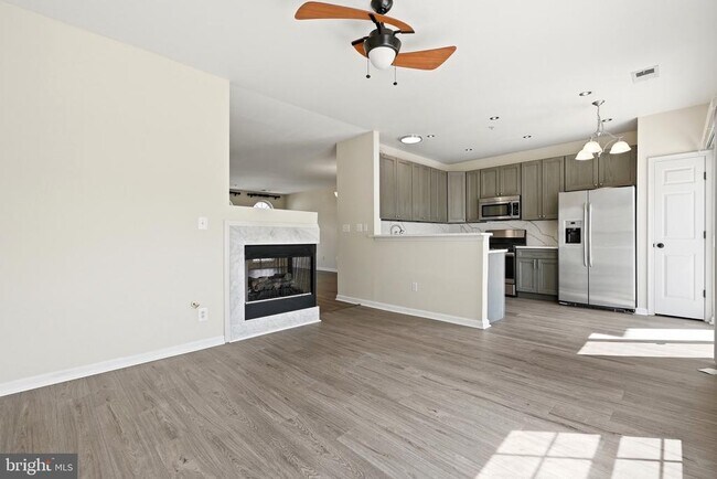 Building Photo - 941 Pine Forest Ln
