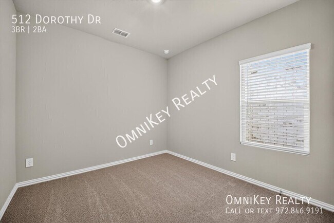 Building Photo - 512 Dorothy Dr