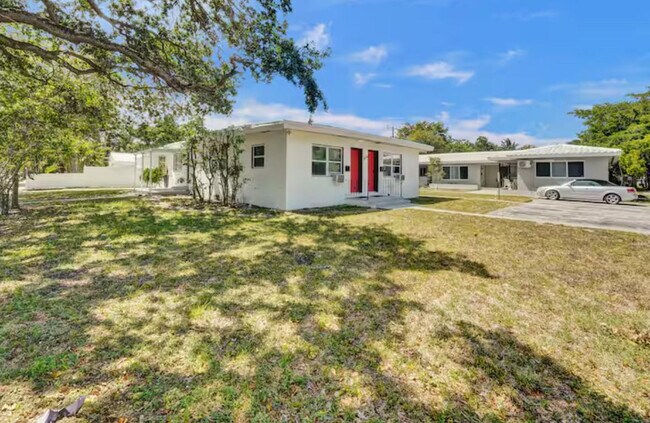 Building Photo - 824 S 20th Ave