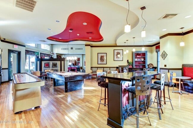 Building Photo - 10435_MIDTOWN