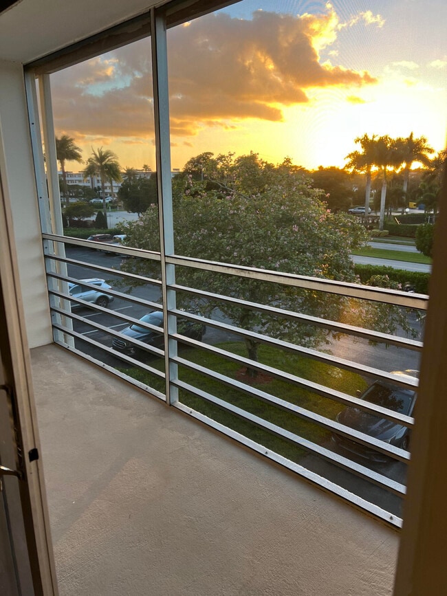 Building Photo - 37 Preston A