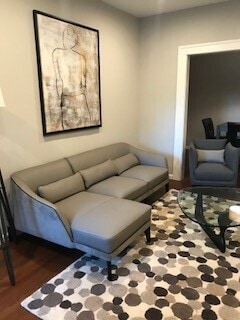 Building Photo - Charming Remodeled 1 Bedroom / 1 Bathroom ...
