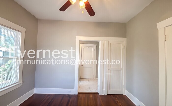 Building Photo - 1007 Archer St