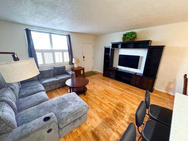 Building Photo - 2565 S Ocean Blvd