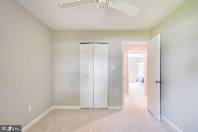 Building Photo - 5415 Helm Ct