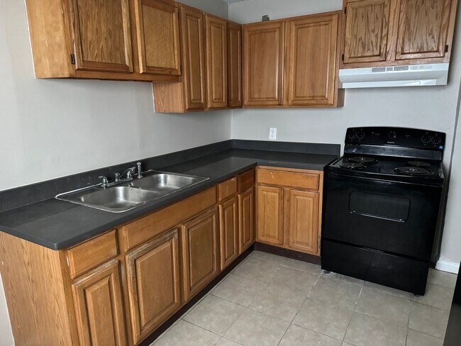 Building Photo - 1879-1881 S 4th St