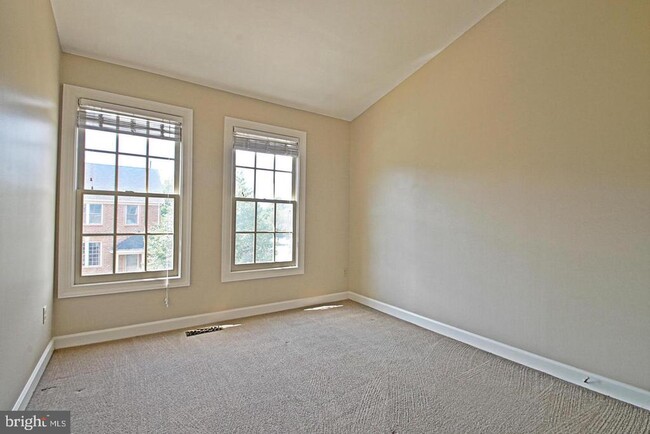 Building Photo - 20920 Stanmoor Terrace