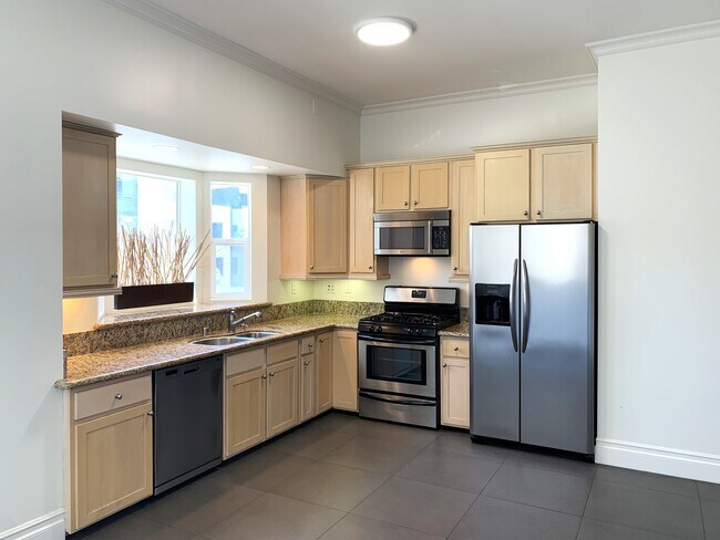 Building Photo - 3718 Glendon Ave