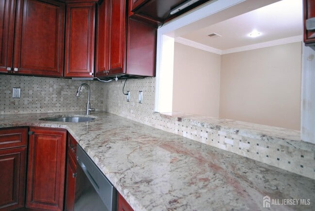 Building Photo - 96 Brewster Cir