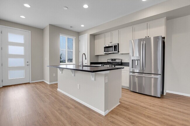 Building Photo - $2,600.00, 3 bedroom, 2.5 bathroom located...
