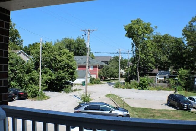 Building Photo - $2,695 |ROOMATE WANTED| 4 Bedroom, 2 Bathroom 2nd Floor Condo | Available for a January 5th, 2026...