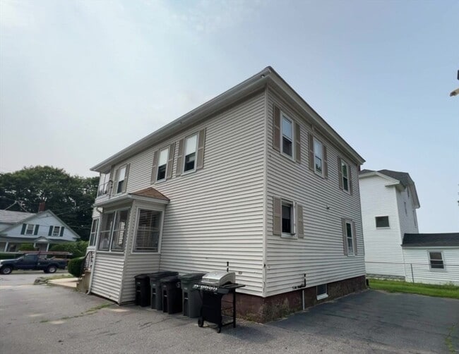 Building Photo - 118 Marquette St