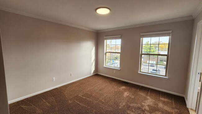 Building Photo - 1574 Kessler Ave