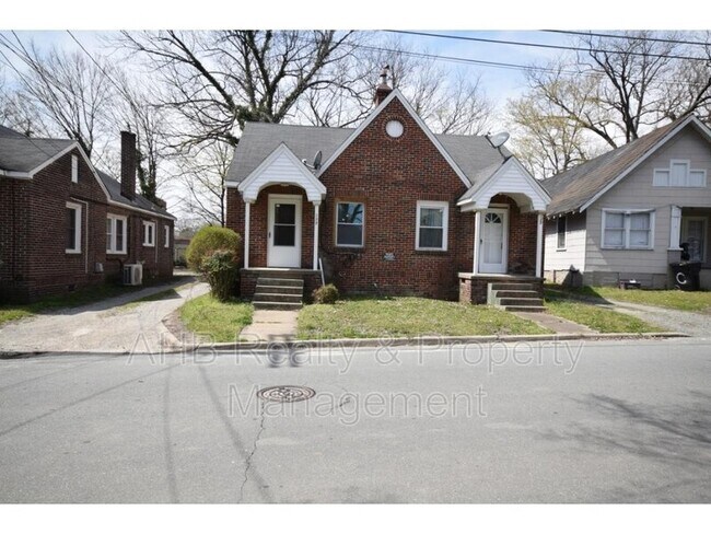 Primary Photo - 127 Brooks St