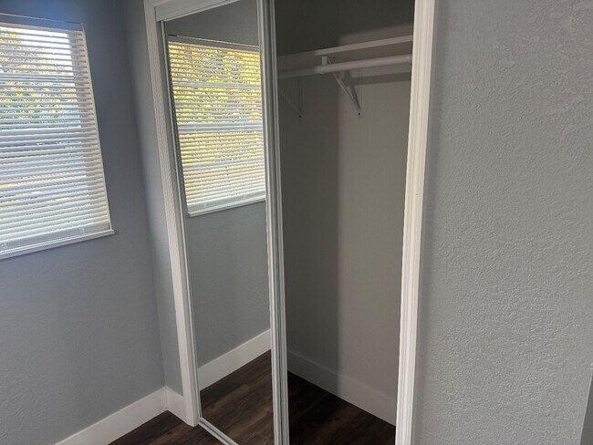 Building Photo - 3416 S 70th St