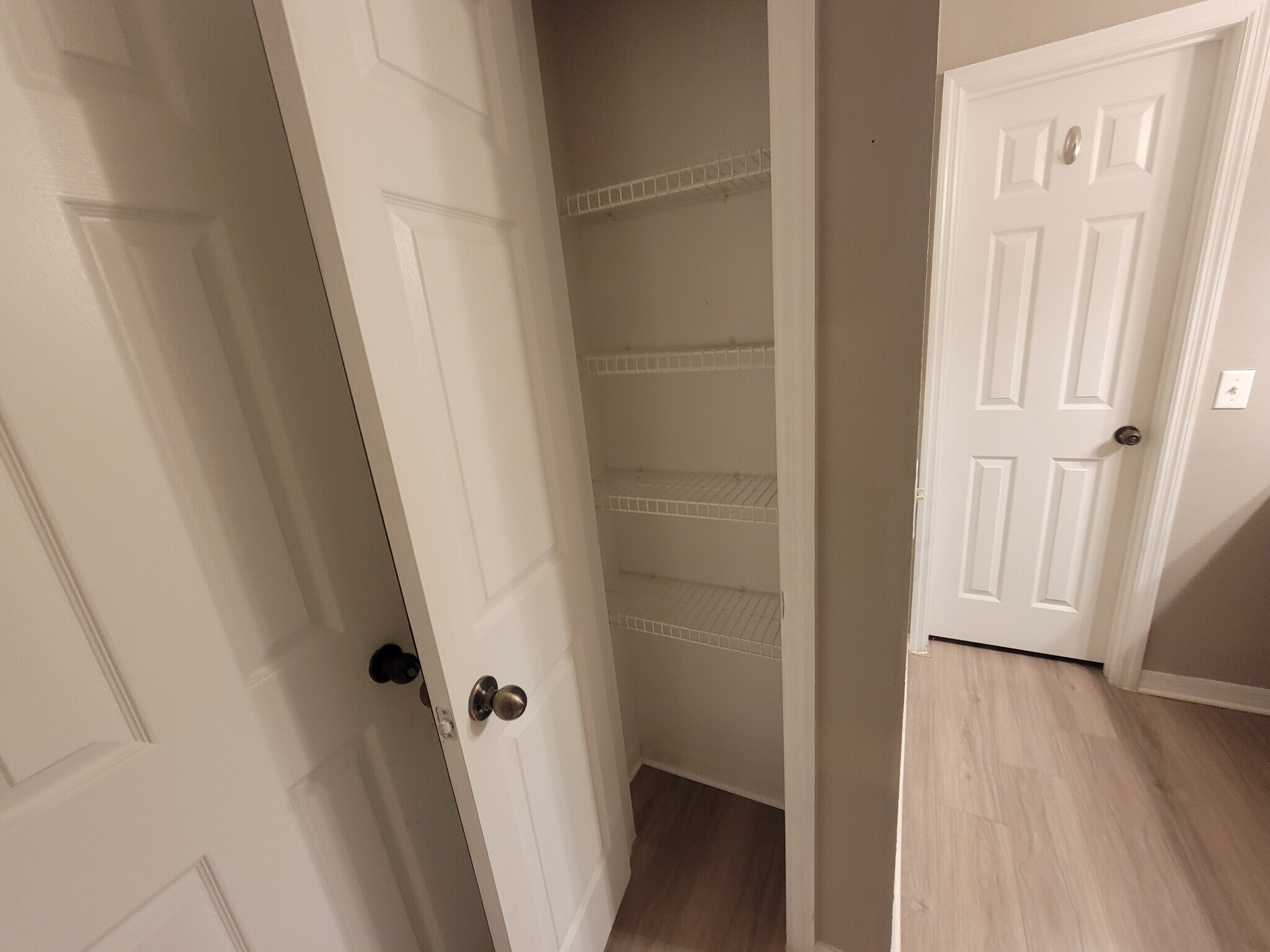 Building Photo - 7800 Point Meadows Dr