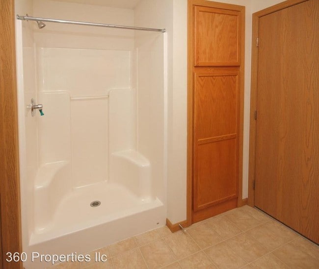 Building Photo - 4389 Calico Dr S