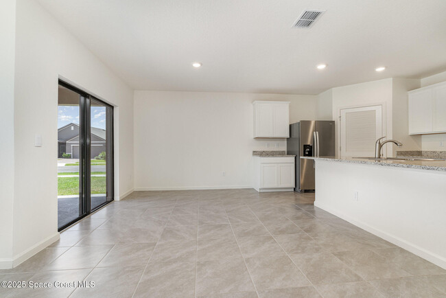 Building Photo - 6714 Topaz Dr
