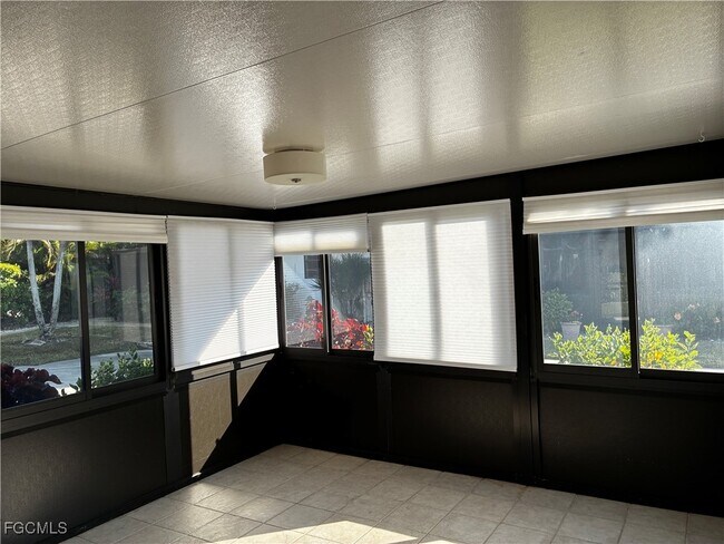 Building Photo - 16021 Amberwood Lake Ct