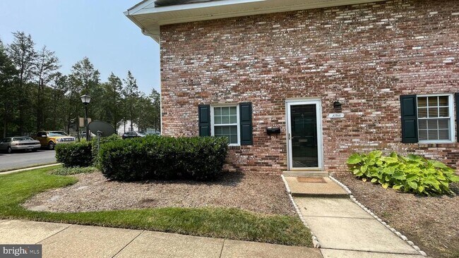 Building Photo - 8766 Walutes Cir