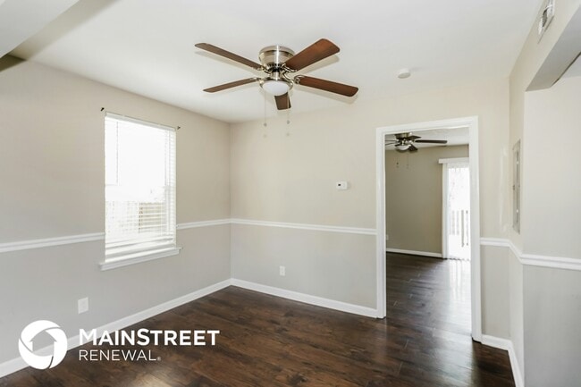 Building Photo - 105 Nelson Ct W