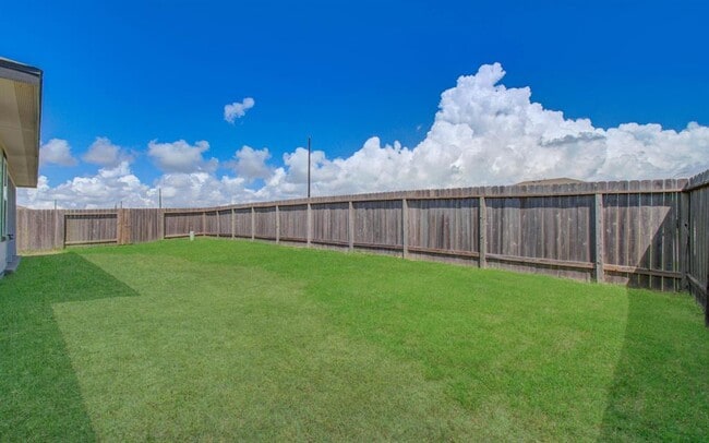 Building Photo - 14543 Rain Tree Dr