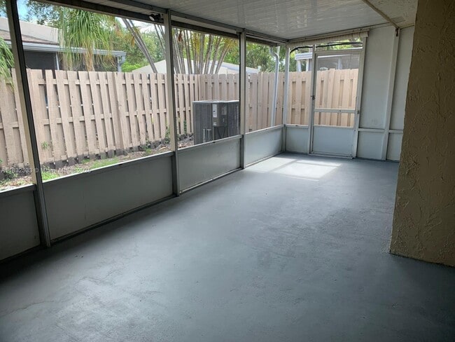 Building Photo - 2309 N 37th Ave
