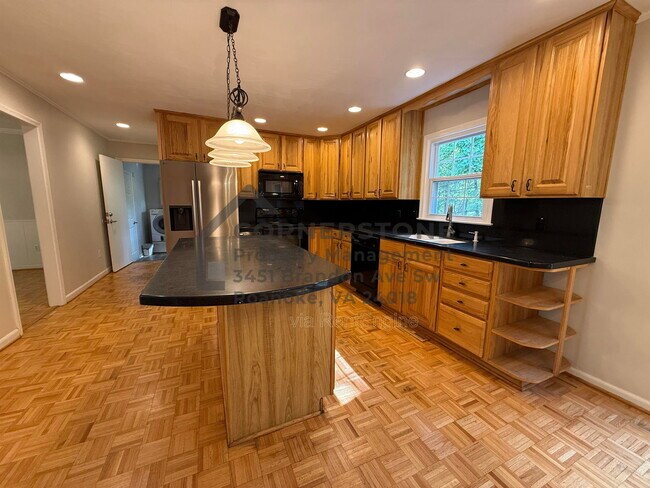 Building Photo - 6111 Barn Owl Cir