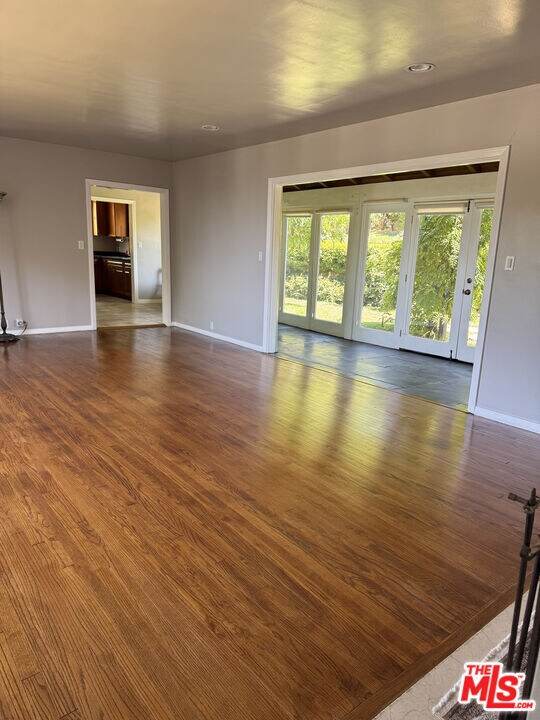 Building Photo - 3392 Tareco Dr