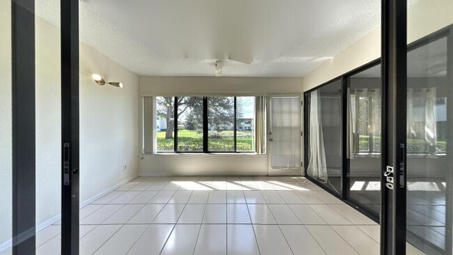 Building Photo - 1750 Belleair Forest Dr