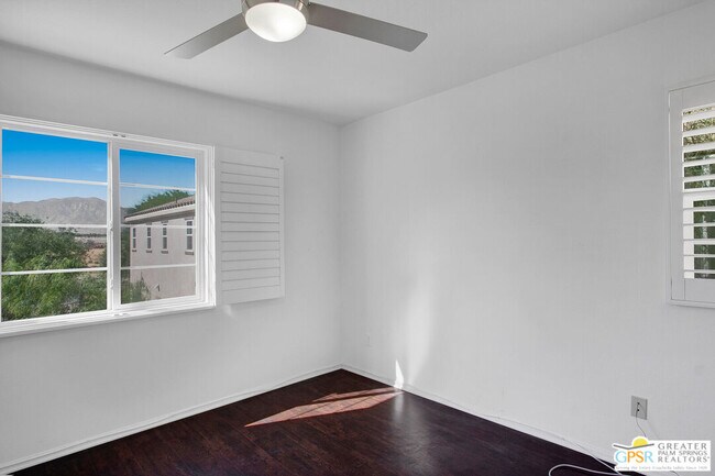 Building Photo - 607 Calle Vibrante