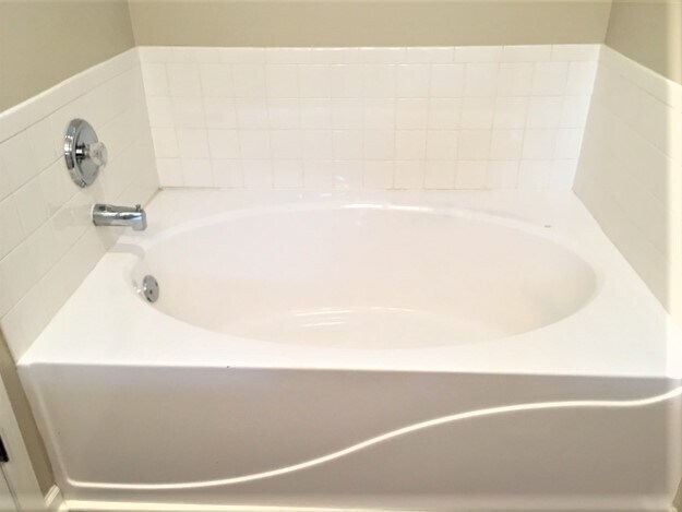 Building Photo - 112 Knightsbridge Rd