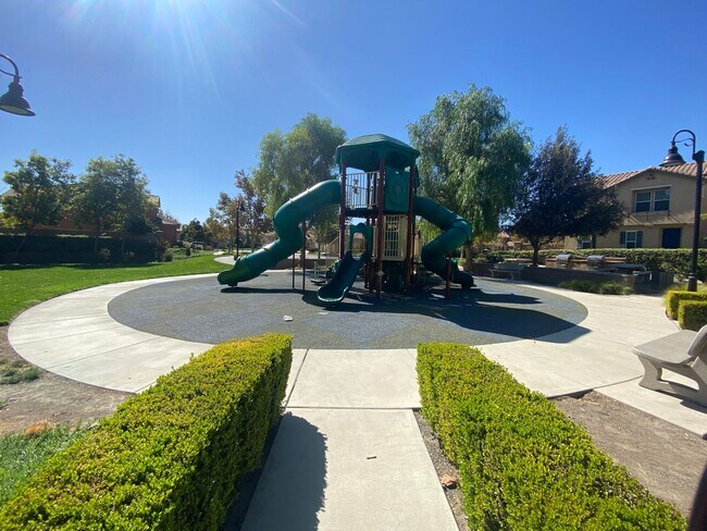 Building Photo - 14601 Serenade Dr