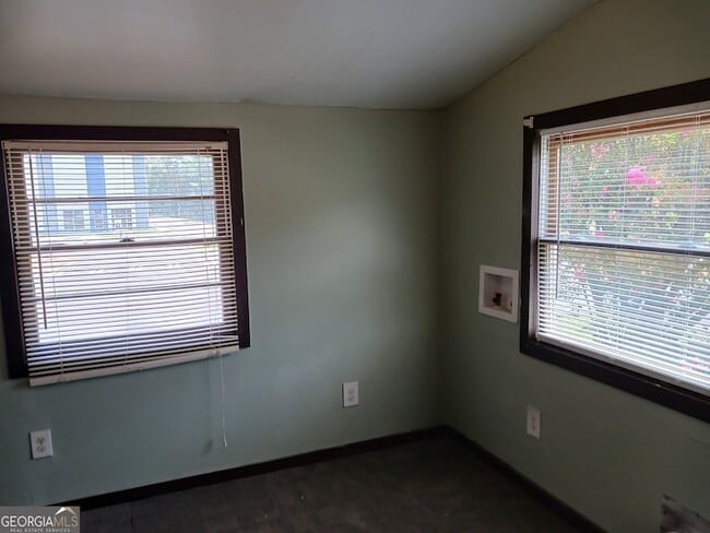 Building Photo - 5549 GA-42