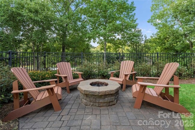 Building Photo - 578 Normandy Rd