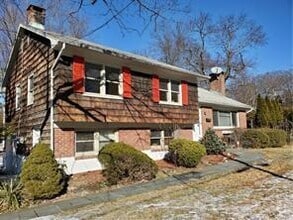 Building Photo - 215 Harriman Rd