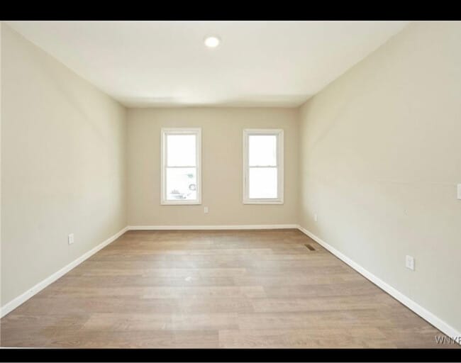 Building Photo - 275 Genesee St