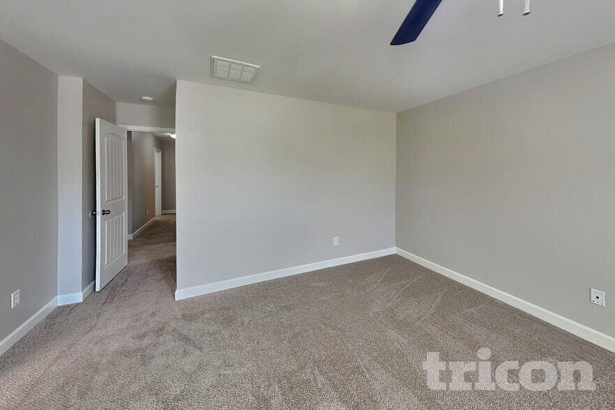 Building Photo - 253 Aershire Ct