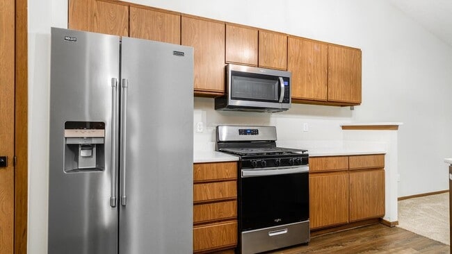 Building Photo - 824 Crofton Pl