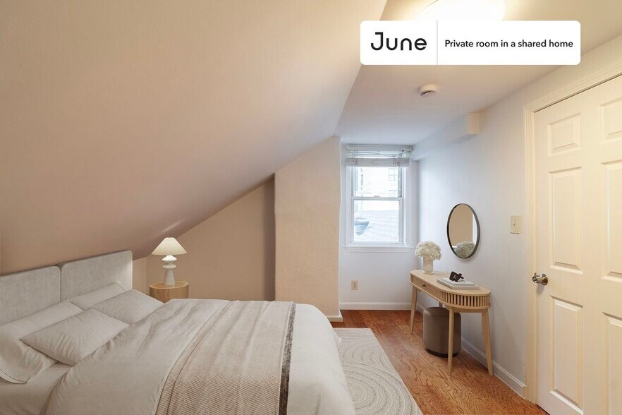 Primary Photo - Room in Shared 4 bed/4 bath home