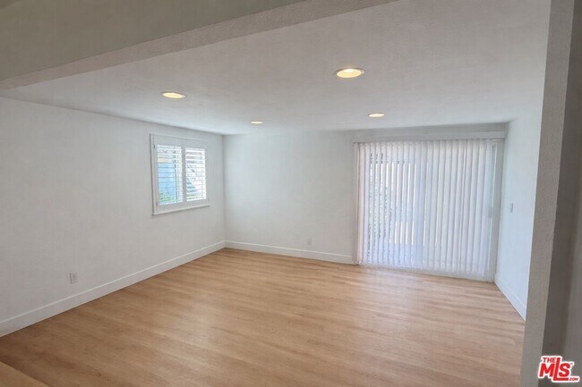 Building Photo - 17913 Martha Pl