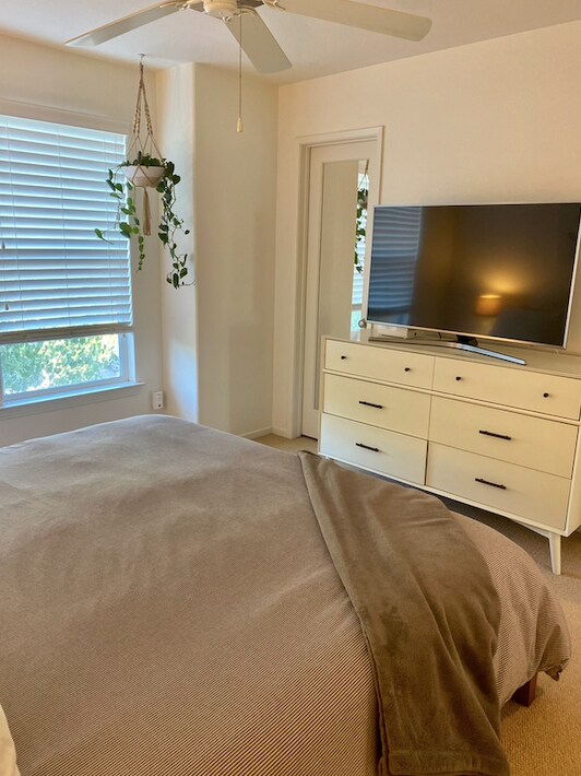 Building Photo - 1363 Abbey Ln