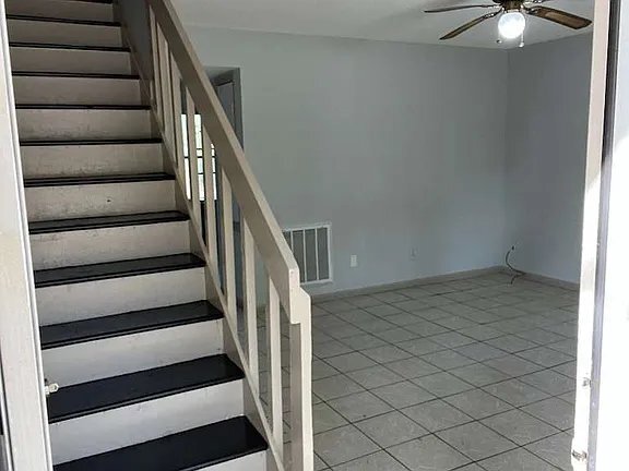 Building Photo - 1661 Forest Dr