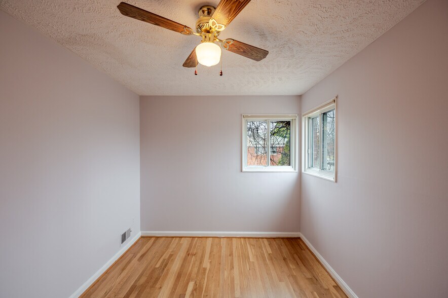 Building Photo - 5806 Flanders St