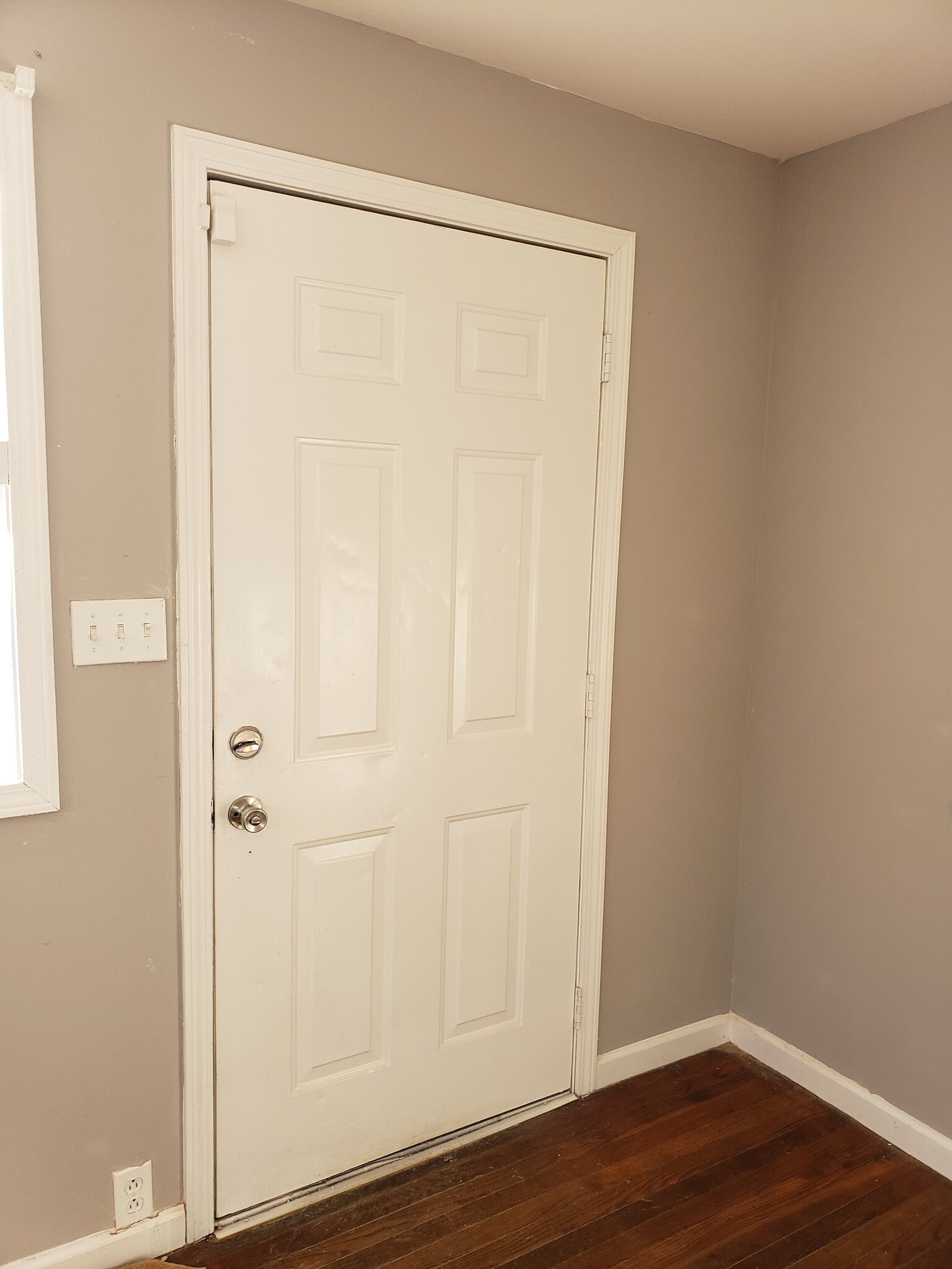 Building Photo - 4501 N Tracy Ave