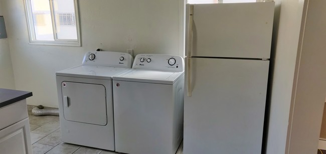 washer dryer fridge - 6412 10th Ave