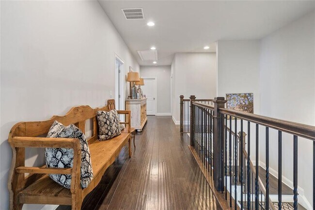 Building Photo - 3362 Bryerstone Cir SE