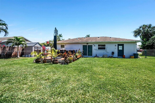 Building Photo - 19445 Carolina Cir