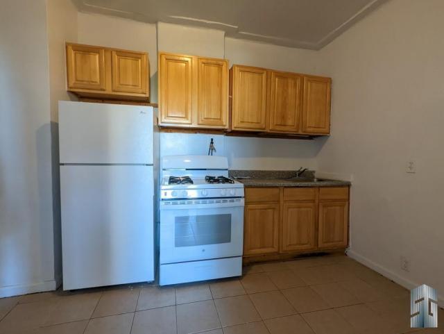 Building Photo - 1 bedroom in BROOKLYN NY 11226